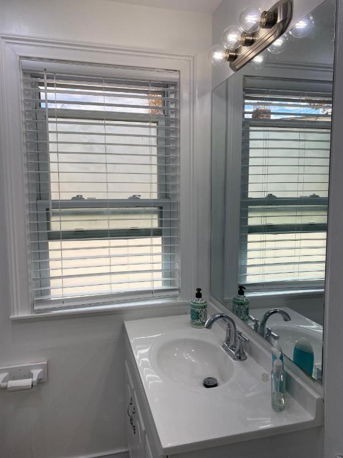 Cozy Private Bedrooms Kitchen Wifi Englewood Exterior photo